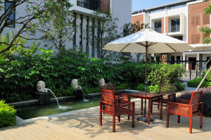 Outdoor Entertaining in Your Riverside Home