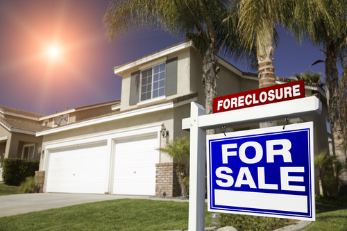 Should I Buy a Foreclosed House?