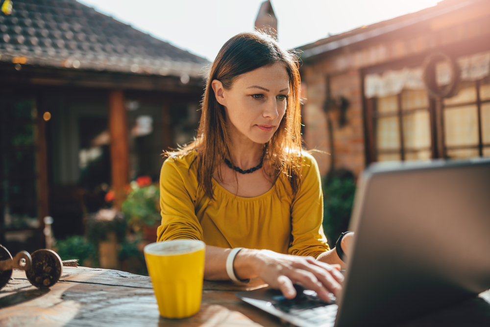 How to Take Your Home Office Outside