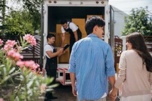 Essential Tips for Hiring a Long-Distance Mover