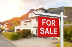 Signs It's Time to Sell Your Home: Financial, Lifestyle, and Market