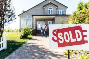 The Crucial First 2 Weeks: Why Early Momentum Sells Homes Faster